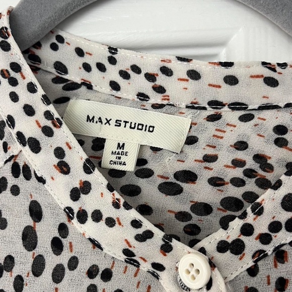 Max Studio blouse - Picture 2 of 2
